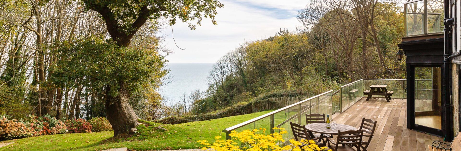 enjoying-spring-isle-of-wight-holidays-luccombe-chine-house-shanklin