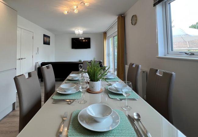 Apartment in Shanklin - 4 The Bayhouse, The Isle of Wight.  Apartment in Shanklin - 4 The Bayhouse, The Isle of Wight.