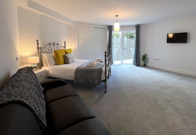 Apartment in Shanklin - 4 The Bayhouse, The Isle of Wight.  Apartment in Shanklin - 4 The Bayhouse, The Isle of Wight.