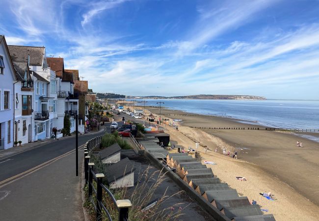 Apartment in Shanklin - 4 The Bayhouse, The Isle of Wight.  Apartment in Shanklin - 4 The Bayhouse, The Isle of Wight.