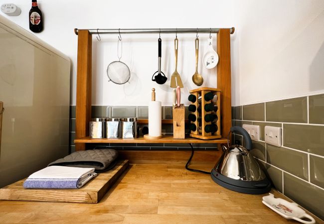 Cottage in Cowes - Bell Cottage, The Isle of Wight. Cottage in Cowes - Bell Cottage, The Isle of Wight.