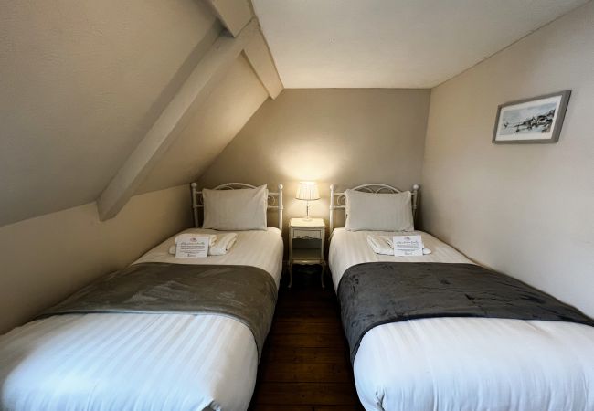 Cottage in Cowes - Bell Cottage, The Isle of Wight. Cottage in Cowes - Bell Cottage, The Isle of Wight.