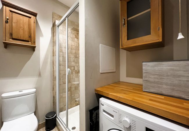 Cottage in Cowes - Bell Cottage, The Isle of Wight. Cottage in Cowes - Bell Cottage, The Isle of Wight.