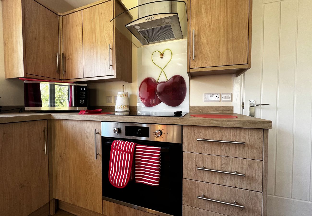 Bungalow in Godshill - Cherry Lodge, The Isle of Wight. 