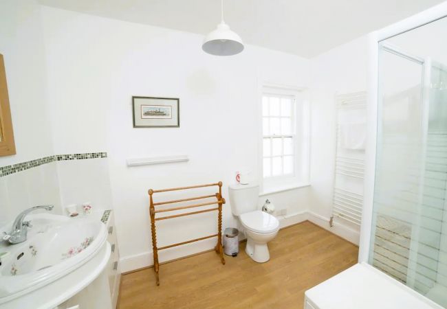 Cottage in Atherfield - Coastguard Cottage, The Isle of Wight.  Cottage in Atherfield - Coastguard Cottage, The Isle of Wight.