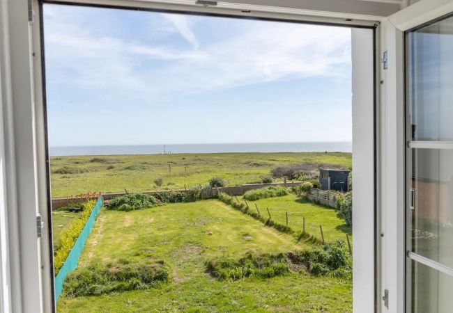 Cottage in Atherfield - Coastguard Cottage, The Isle of Wight.  Cottage in Atherfield - Coastguard Cottage, The Isle of Wight.