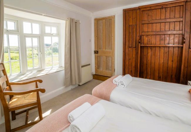 Cottage in Atherfield - Coastguard Cottage, The Isle of Wight.  Cottage in Atherfield - Coastguard Cottage, The Isle of Wight.