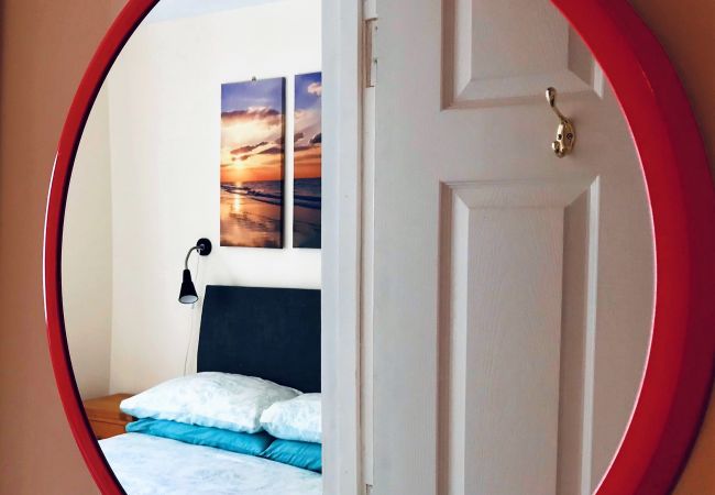 House in Wootton Bridge - Creekside Cottage, The Isle of Wight. House in Wootton Bridge - Creekside Cottage, The Isle of Wight.