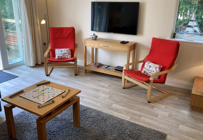 House in Wootton Bridge - Creekside Cottage, The Isle of Wight. House in Wootton Bridge - Creekside Cottage, The Isle of Wight.