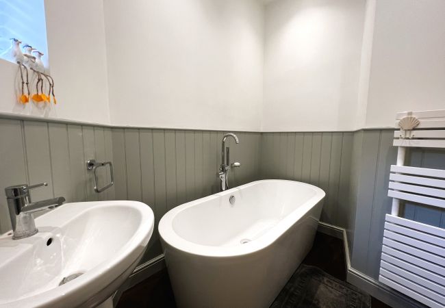 Apartment in Ryde - Cross Street Apartment, The Isle of Wight. Apartment in Ryde - Cross Street Apartment, The Isle of Wight.