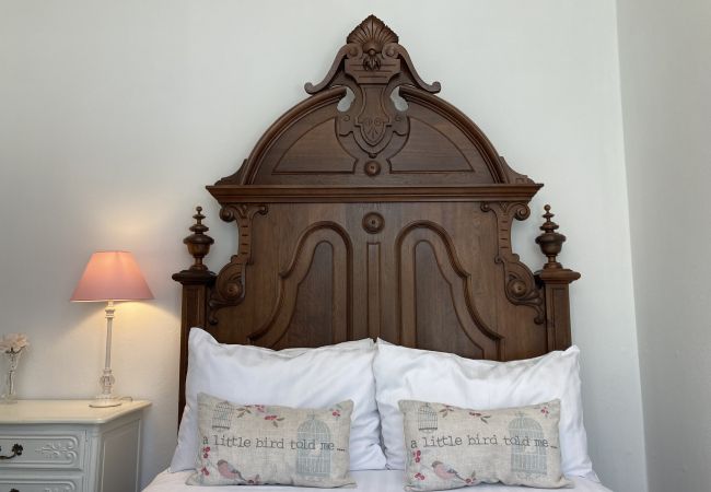 Apartment in Ventnor - Flat 2, 1 Alexandra Gardens, The Isle of Wight.  Apartment in Ventnor - Flat 2, 1 Alexandra Gardens, The Isle of Wight.