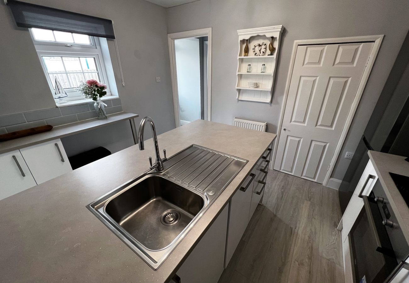 Cottage in East Cowes - Kema Cottage, The Isle of Wight. 