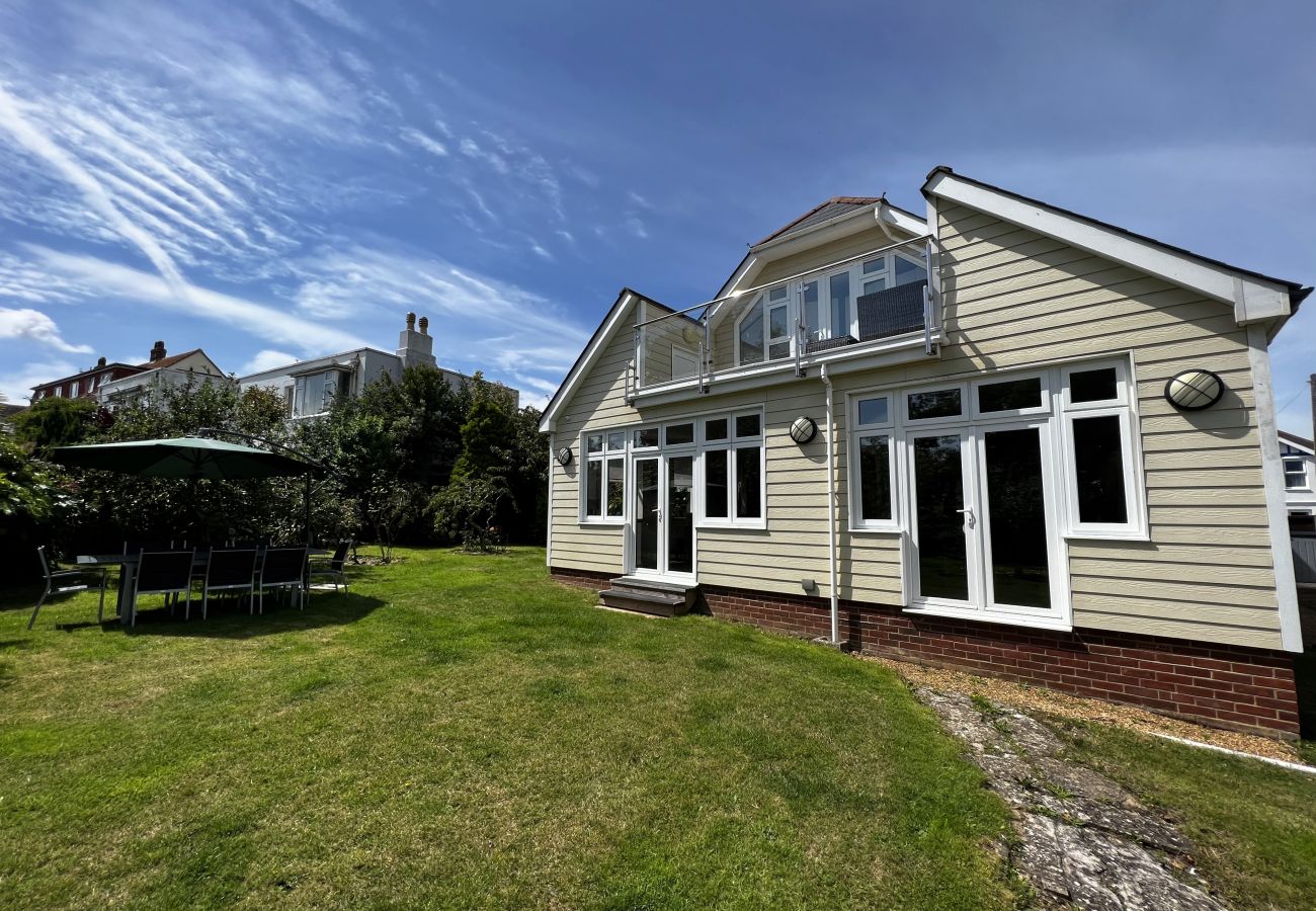 House in Shanklin - Littlestairs, The Isle of Wight.