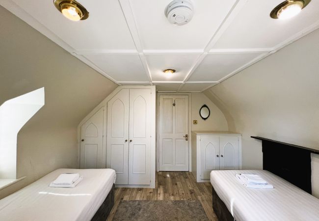 House in Ryde - Middle Lodge, The Isle of Wight. House in Ryde - Middle Lodge, The Isle of Wight.