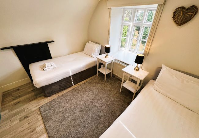 House in Ryde - Middle Lodge, The Isle of Wight. House in Ryde - Middle Lodge, The Isle of Wight.