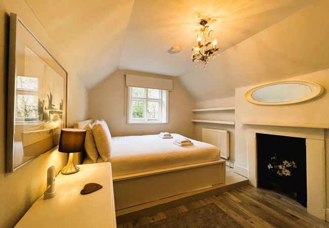 House in Ryde - Middle Lodge, The Isle of Wight. House in Ryde - Middle Lodge, The Isle of Wight.