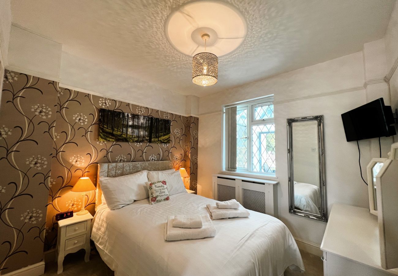 Bungalow in St Lawrence - Monte Bre, The Isle of Wight.
