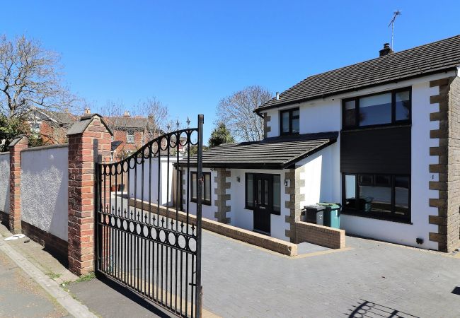 House in Ryde - No 1 Ashey, The Isle of Wight. 