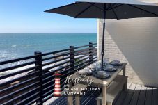 Terraced House in Ventnor - Sandpipers, The Isle of Wight. Terraced House in Ventnor - Sandpipers, The Isle of Wight.