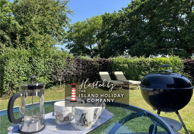 Bungalow in Shalfleet - The Cottage, Shalfleet House , The Isle of Wight.