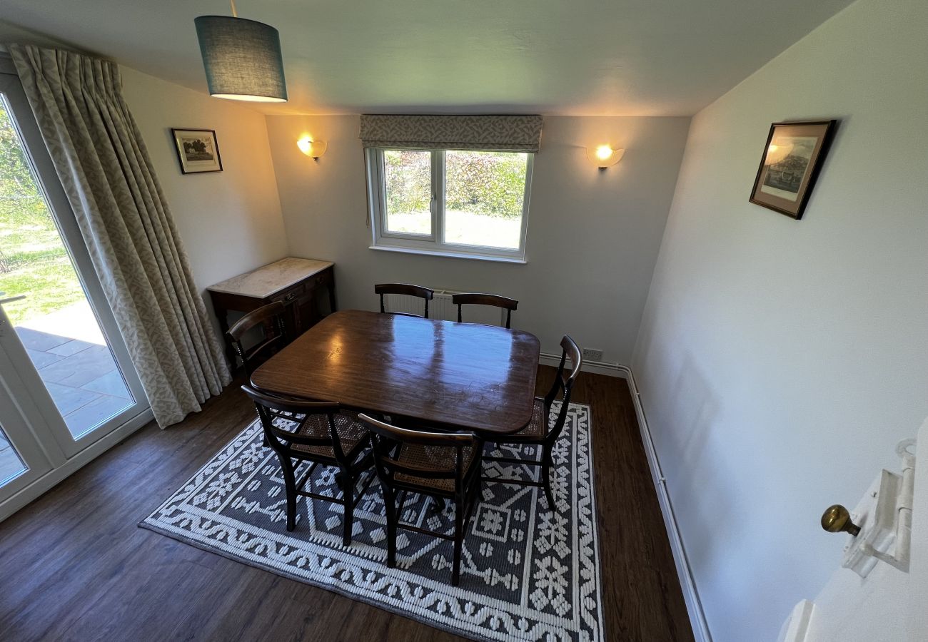 Bungalow in Shalfleet - The Cottage, Shalfleet House , The Isle of Wight.