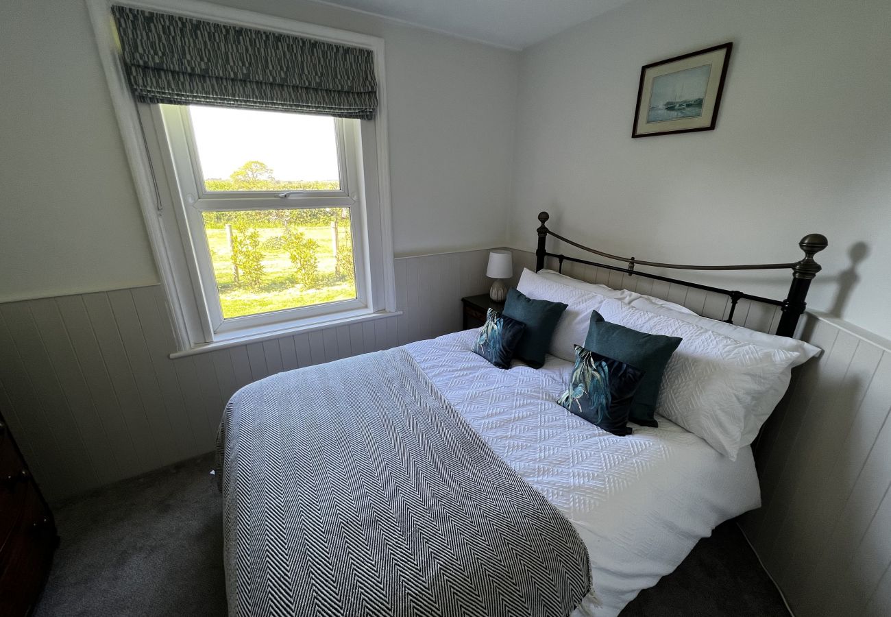 Bungalow in Shalfleet - The Cottage, Shalfleet House , The Isle of Wight.