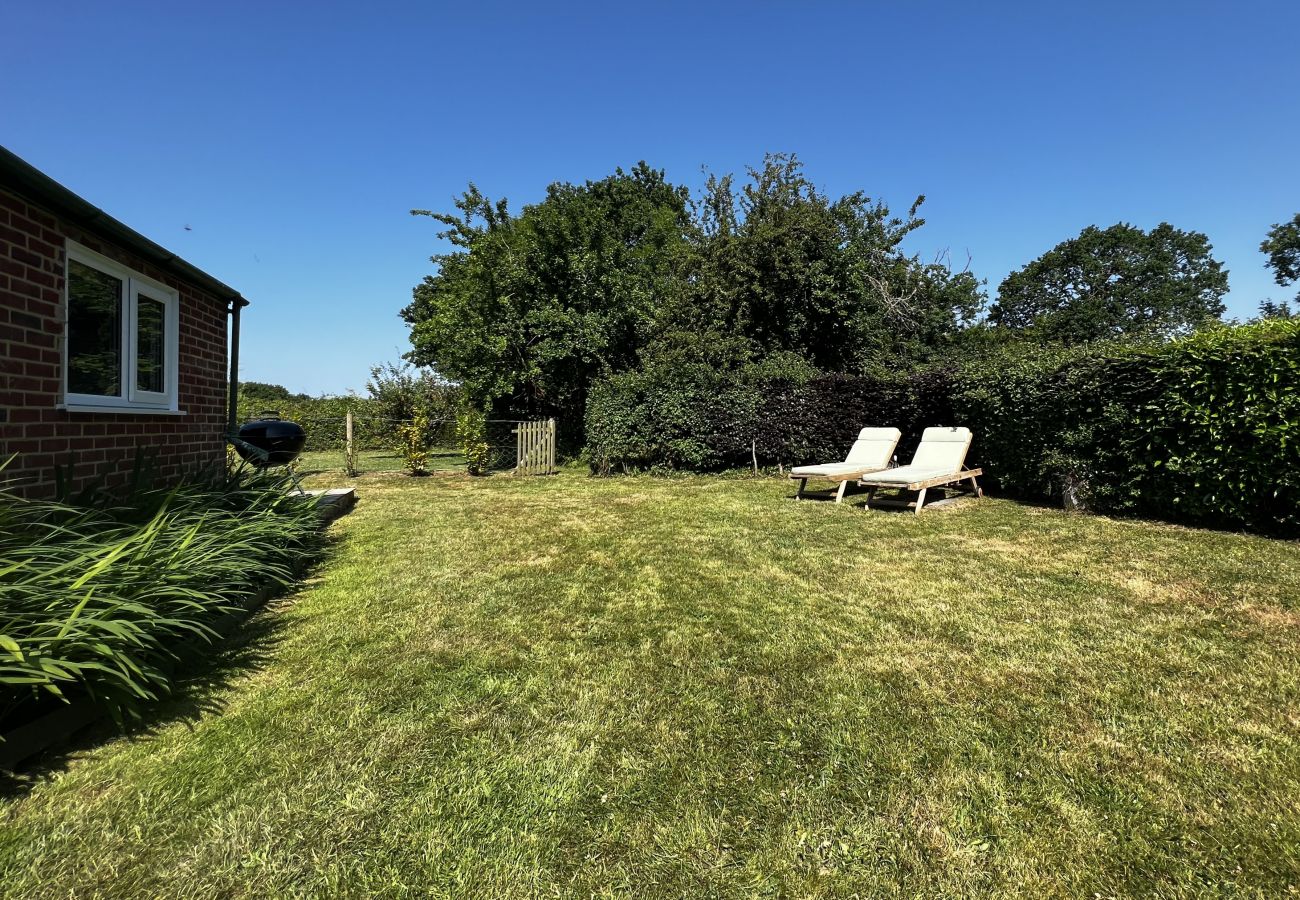 Bungalow in Shalfleet - The Cottage, Shalfleet House , The Isle of Wight.