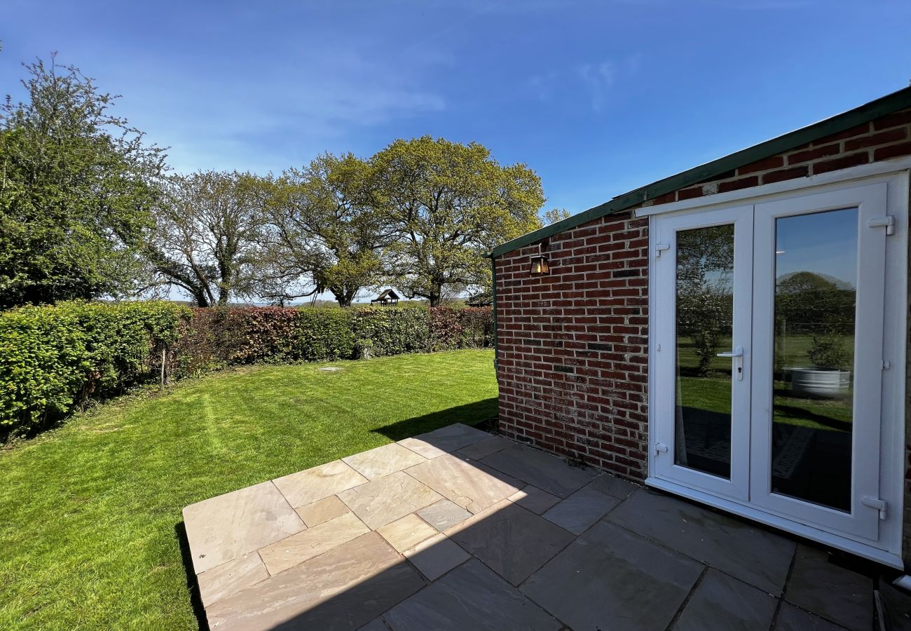 Bungalow in Shalfleet - The Cottage, Shalfleet House , The Isle of Wight.