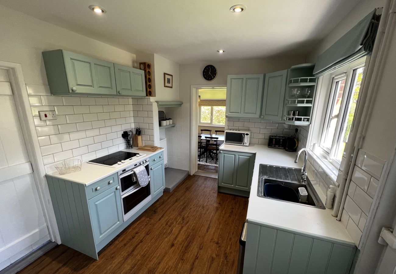 Bungalow in Shalfleet - The Cottage, Shalfleet House , The Isle of Wight.