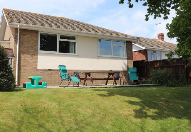 Bungalow in Seaview - Willow-Oak, The Isle of Wight. 