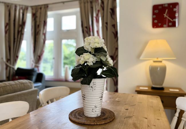 Apartment in Shanklin - 6 Shanklin Manor, The Isle of Wight. Apartment in Shanklin - 6 Shanklin Manor, The Isle of Wight.