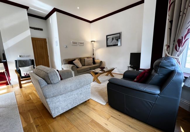 Apartment in Shanklin - 6 Shanklin Manor, The Isle of Wight. Apartment in Shanklin - 6 Shanklin Manor, The Isle of Wight.