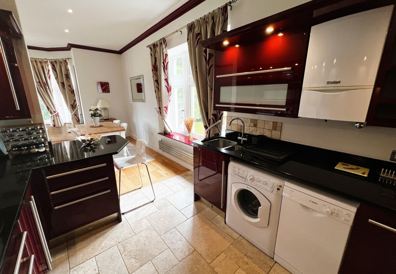Apartment in Shanklin - 6 Shanklin Manor, The Isle of Wight.