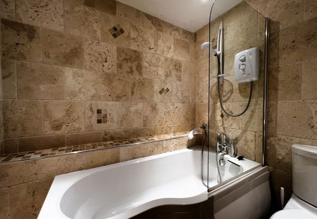 Apartment in Shanklin - 2 Shanklin Manor, The Isle of Wight. Apartment in Shanklin - 2 Shanklin Manor, The Isle of Wight.