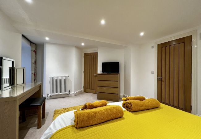 Apartment in Shanklin - 2 Shanklin Manor, The Isle of Wight. Apartment in Shanklin - 2 Shanklin Manor, The Isle of Wight.