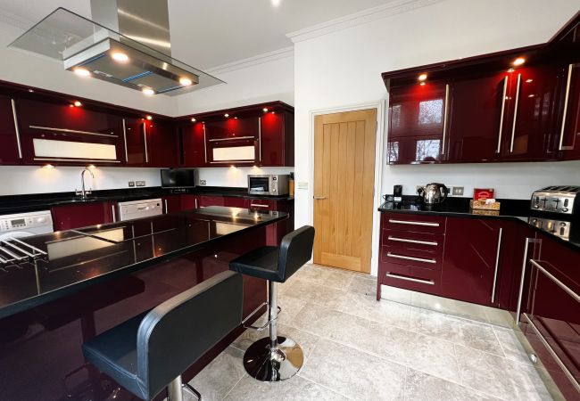 Apartment in Shanklin - 2 Shanklin Manor, The Isle of Wight. Apartment in Shanklin - 2 Shanklin Manor, The Isle of Wight.