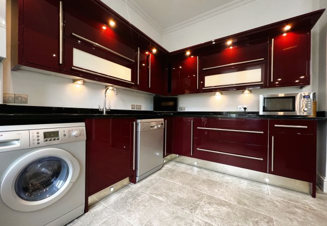 Apartment in Shanklin - 2 Shanklin Manor, The Isle of Wight. Apartment in Shanklin - 2 Shanklin Manor, The Isle of Wight.