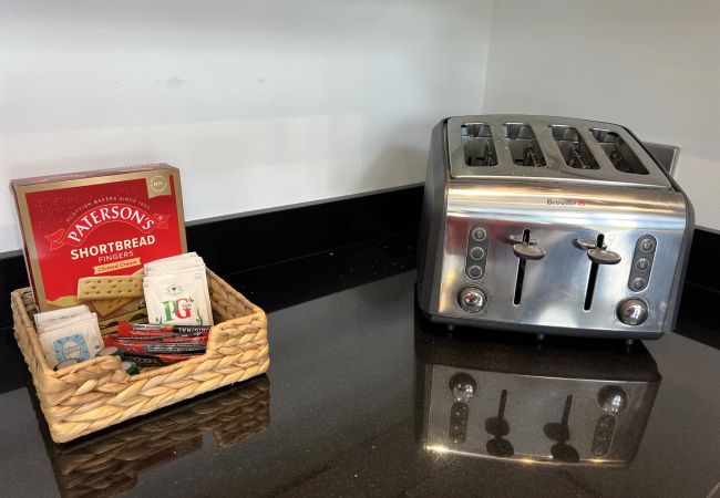 Apartment in Shanklin - 2 Shanklin Manor, The Isle of Wight. Apartment in Shanklin - 2 Shanklin Manor, The Isle of Wight.