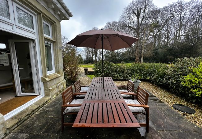 Apartment in Shanklin - 2 Shanklin Manor, The Isle of Wight. Apartment in Shanklin - 2 Shanklin Manor, The Isle of Wight.