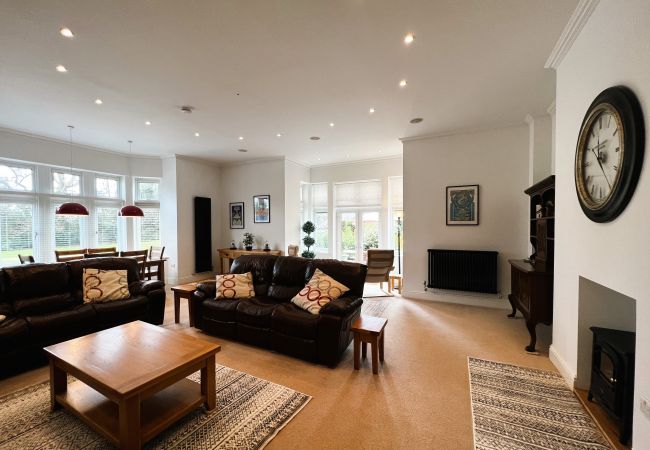 Apartment in Shanklin - 2 Shanklin Manor, The Isle of Wight. Apartment in Shanklin - 2 Shanklin Manor, The Isle of Wight.