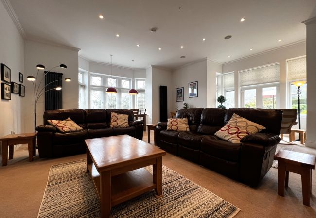 Apartment in Shanklin - 2 Shanklin Manor, The Isle of Wight. Apartment in Shanklin - 2 Shanklin Manor, The Isle of Wight.