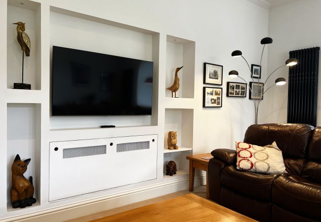 Apartment in Shanklin - 2 Shanklin Manor, The Isle of Wight. Apartment in Shanklin - 2 Shanklin Manor, The Isle of Wight.