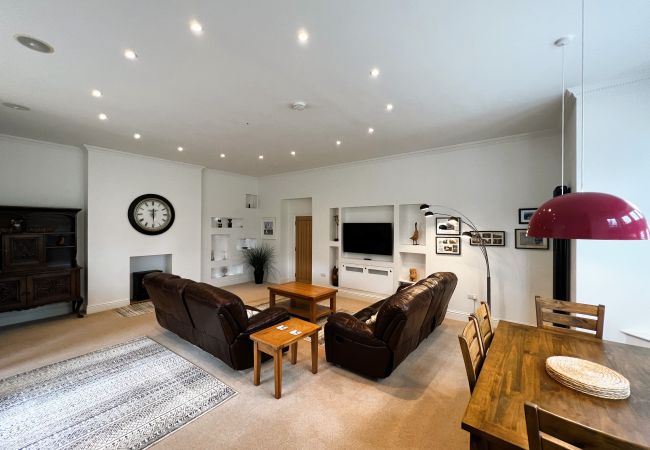 Apartment in Shanklin - 2 Shanklin Manor, The Isle of Wight. Apartment in Shanklin - 2 Shanklin Manor, The Isle of Wight.