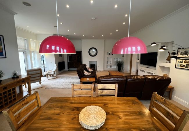 Apartment in Shanklin - 2 Shanklin Manor, The Isle of Wight. Apartment in Shanklin - 2 Shanklin Manor, The Isle of Wight.