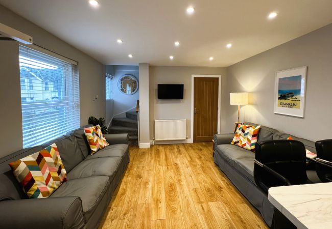 House in Shanklin - Hope Cottage, The Isle of Wight. House in Shanklin - Hope Cottage, The Isle of Wight.