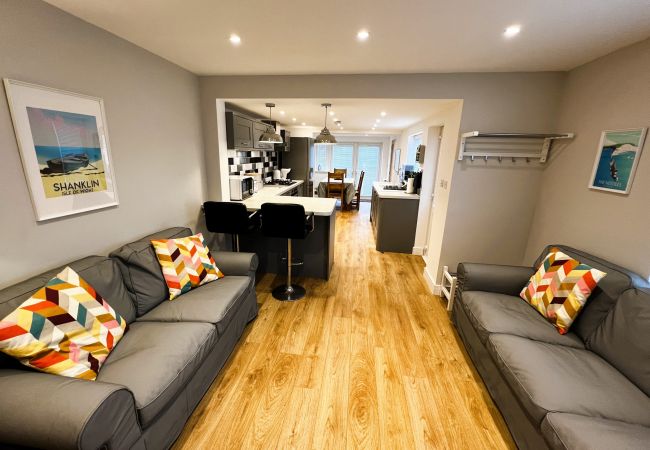 House in Shanklin - Hope Cottage, The Isle of Wight. House in Shanklin - Hope Cottage, The Isle of Wight.