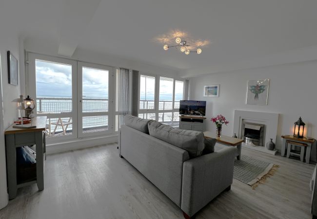 Apartment in Sandown - Belle Vue, The Isle of Wight. Apartment in Sandown - Belle Vue, The Isle of Wight.