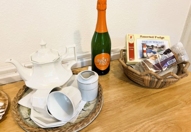 Cottage in Brading - Charnwood Cottage, The Isle of Wight.  Cottage in Brading - Charnwood Cottage, The Isle of Wight.