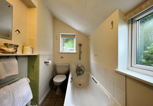 Cottage in Brading - Charnwood Cottage, The Isle of Wight.  Cottage in Brading - Charnwood Cottage, The Isle of Wight.