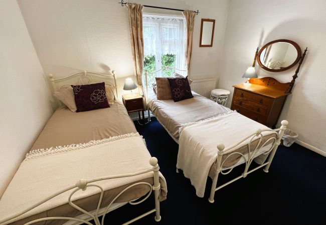 Cottage in Brading - Charnwood Cottage, The Isle of Wight.  Cottage in Brading - Charnwood Cottage, The Isle of Wight.